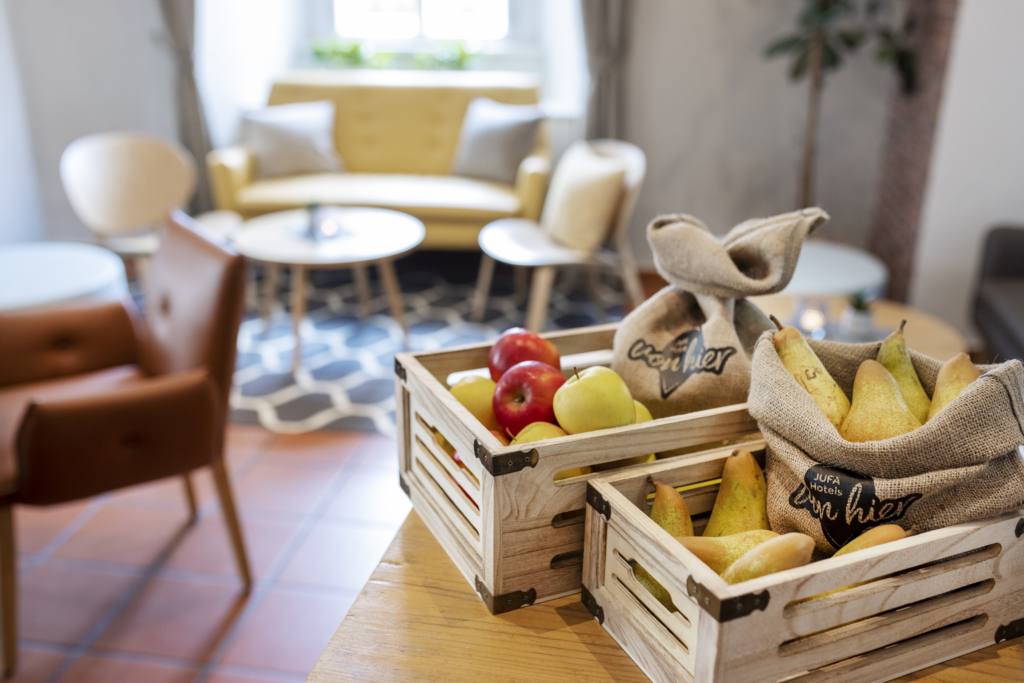 Ihr seht regionale Produkte im JUFA Hotel Judenburg im Murtal.