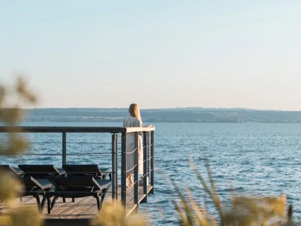 Ihr seht ein Becken der Therme Meersburg.
