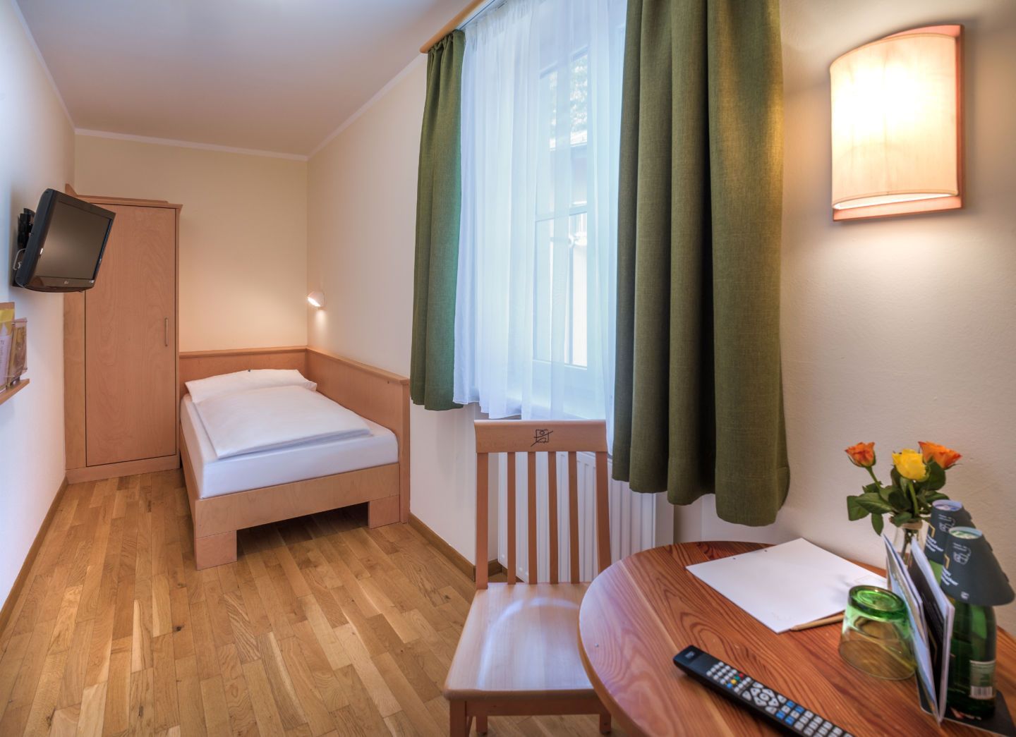Double room for single use