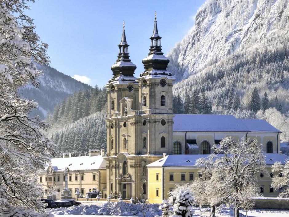 Stiftskirche in Spital am Pyhrn im Winter