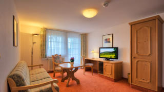 Aufenthaltsraum JUFA Hotel Schwarzwald Suite4 plus