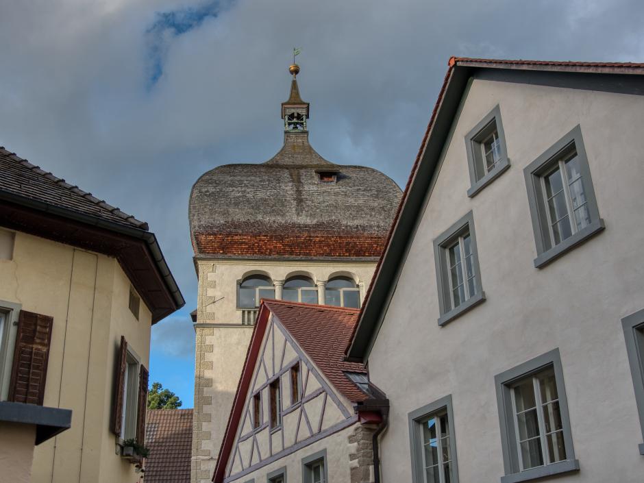 Der Martinsturm in der historischen Altstadt von Bregenz.
