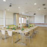 Sie sehen einen Seminarraum im JUFA Hotel Bleiburg / Pliberk. Der Ort für erfolgreiche und kreative Seminare in abwechslungsreichen Regionen.