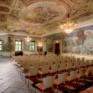 Rittersaal mit Reihenbestuhlung im JUFA Hotel Schloss Röthelstein. Der Ort für märchenhafte Hochzeiten und erfolgreiche und kreative Seminare.